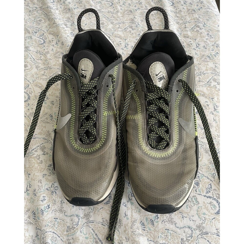 Nike Air Max 2090 Sneakers Running Shoes Athletic Black Green men's size 7